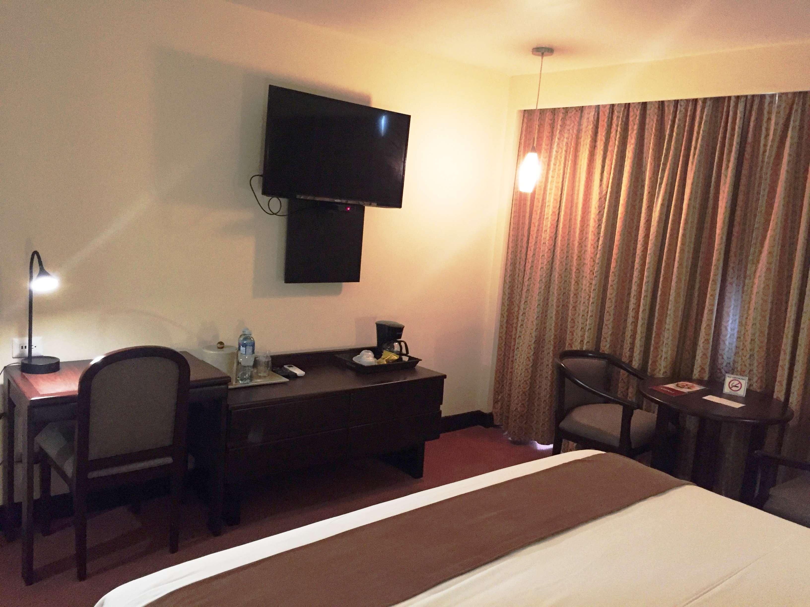 Best Western Plus - Magee Inn & Suites Exterior photo