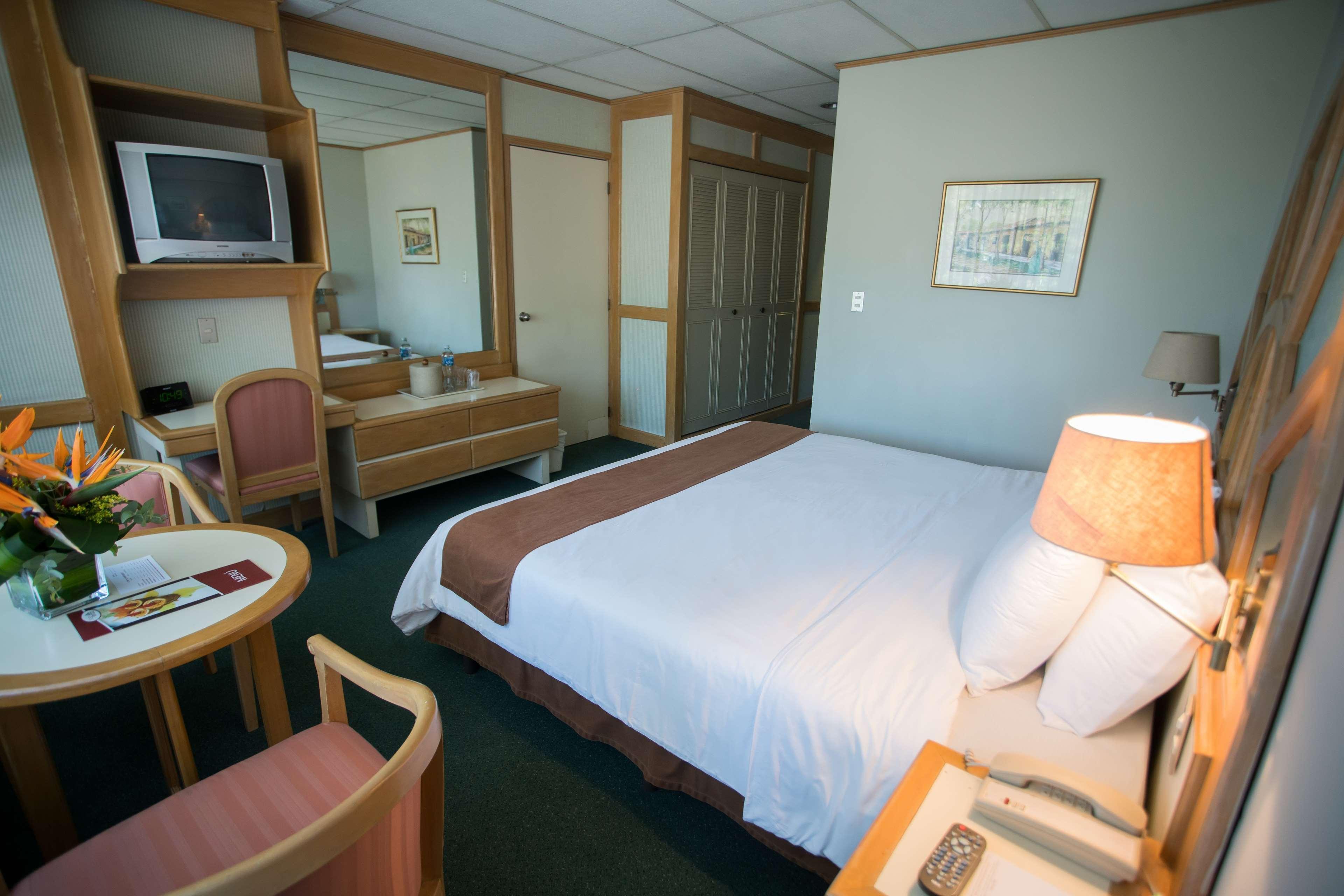 Best Western Plus - Magee Inn & Suites Exterior photo