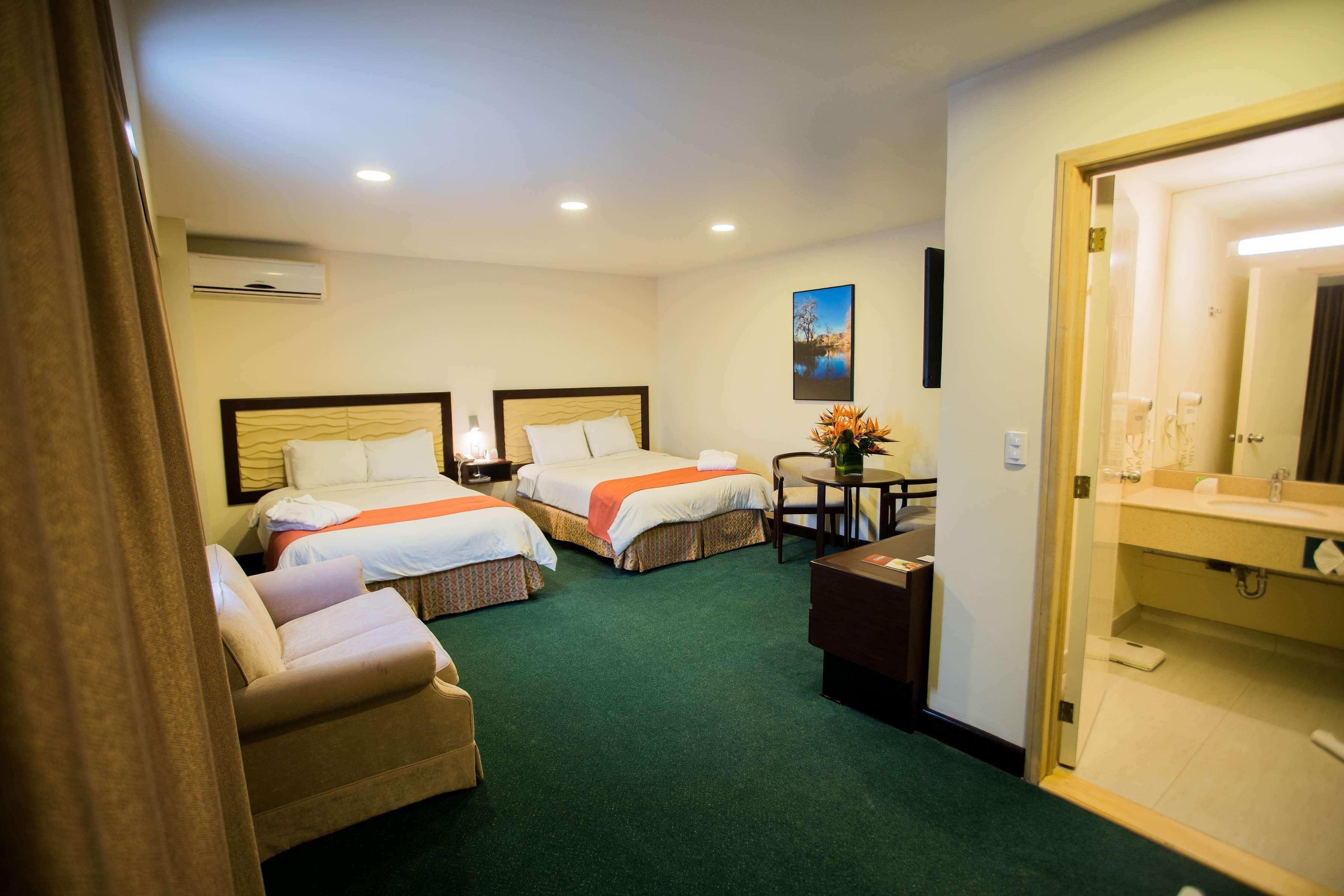 Best Western Plus - Magee Inn & Suites Exterior photo
