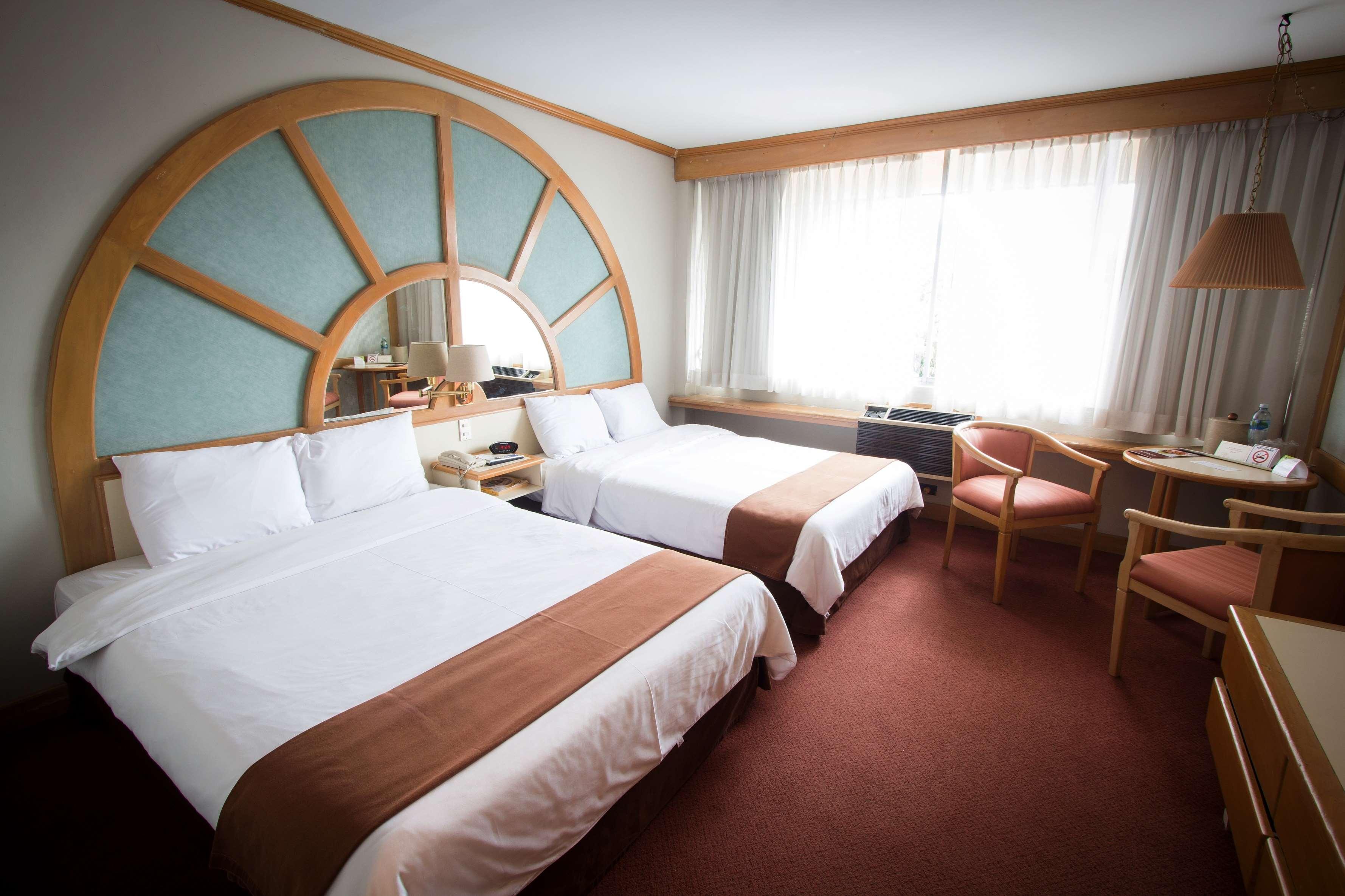 Best Western Plus - Magee Inn & Suites Exterior photo