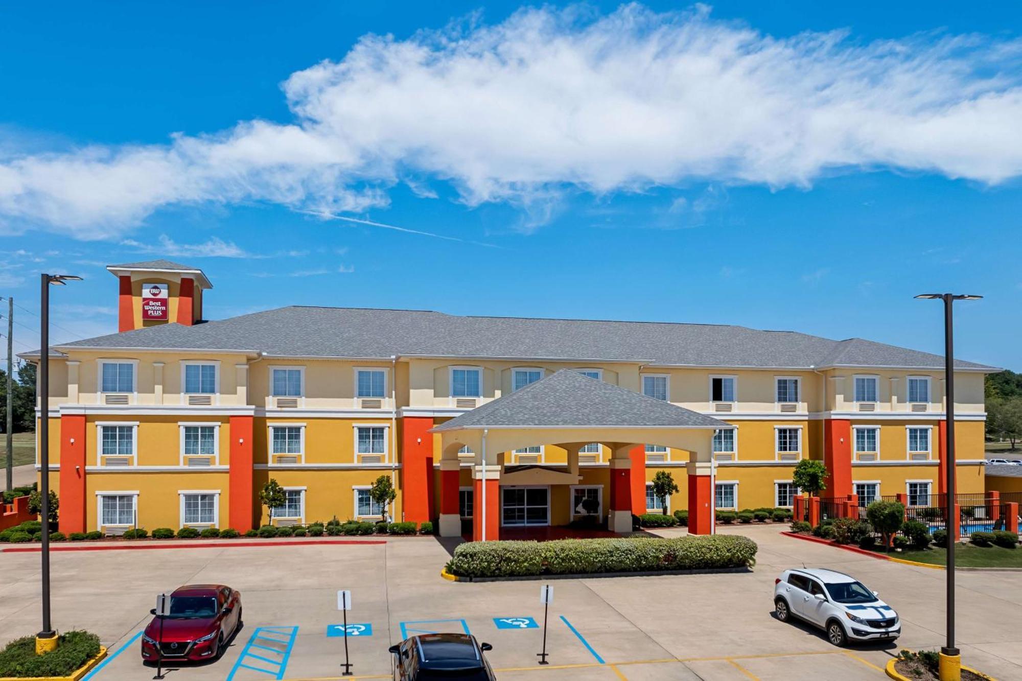 Best Western Plus - Magee Inn & Suites Exterior photo
