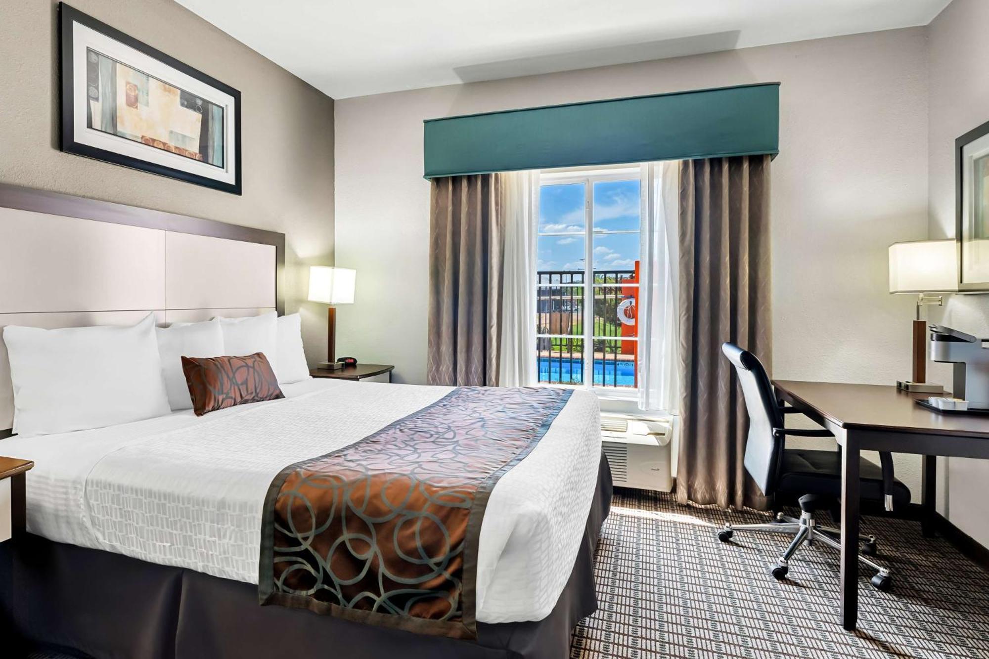 Best Western Plus - Magee Inn & Suites Exterior photo